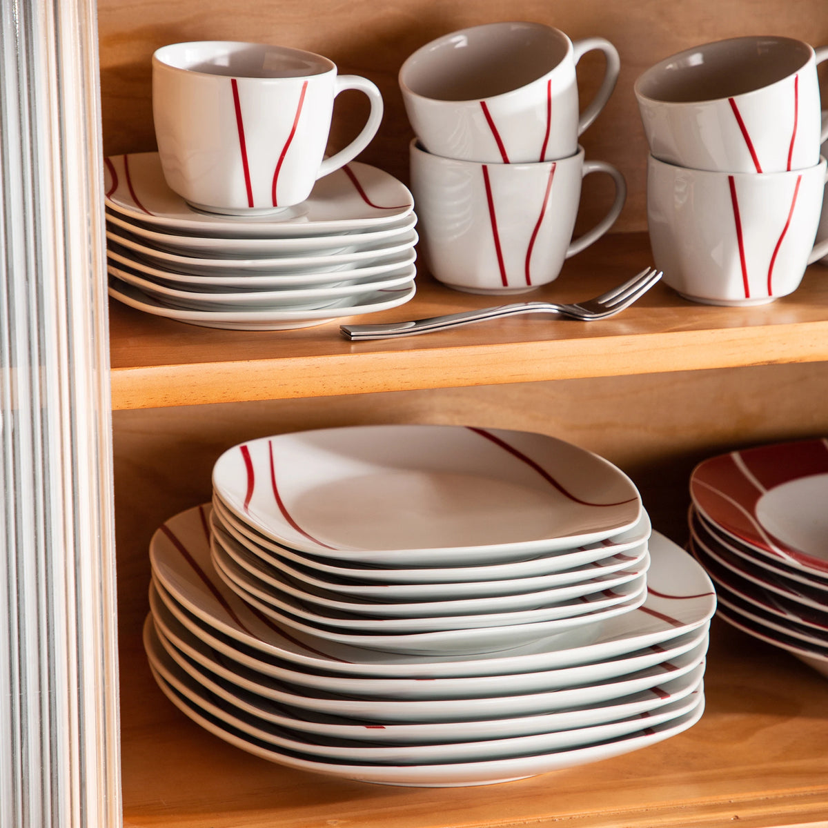 MALACASA Series Felisa 30 Piece Red Stripes Ivory White Porcelain Dinner Set with 6 Piece Cups Saucers Dessert Soup Dinner Plate